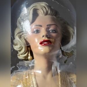 Marilyn Monroe Doll🌟